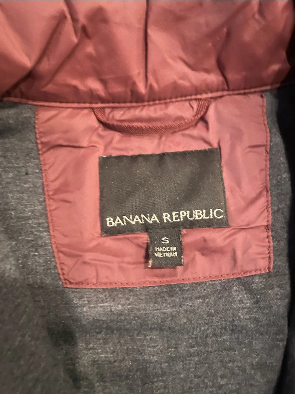 Banana Republic Men's Quilted Sleeveless Vest - Burgundy